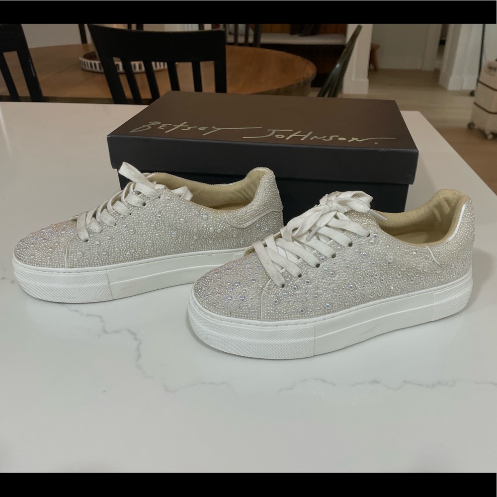 Betsy Johnson Sidny Ivory Sneakers